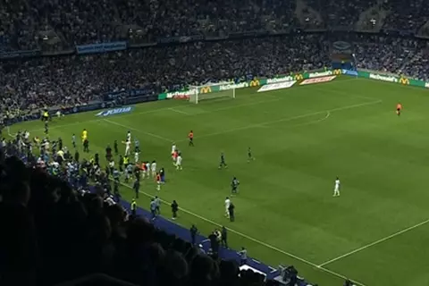 لوهافر يدين اشتباكات الجماهير خلال مباراته أمام مارسيليا (فيديو)